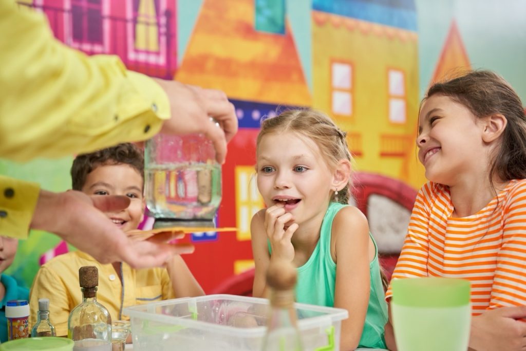 science-show-for-kids-in-amusement-park-2024-09-16-17-02-55-utc Large Large